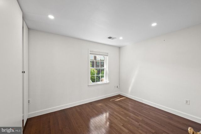 3545 WINFIELD LN NW, Washington, DC 20007