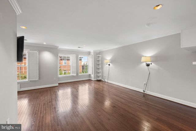 3545 WINFIELD LN NW, Washington, DC 20007