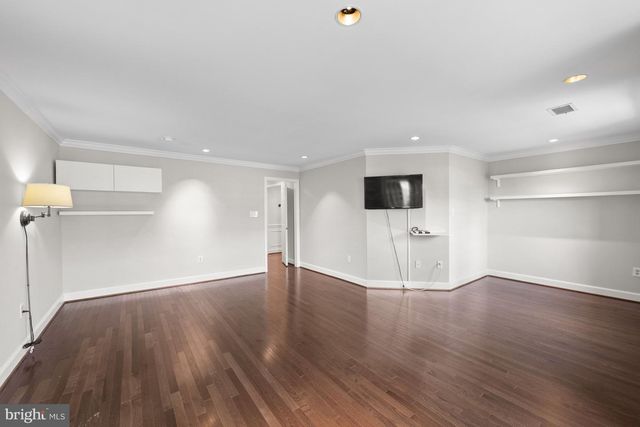 3545 WINFIELD LN NW, Washington, DC 20007