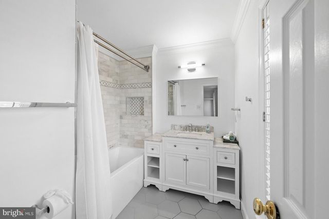 3545 WINFIELD LN NW, Washington, DC 20007