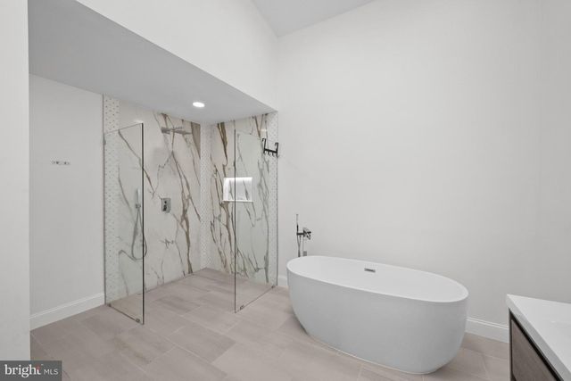 3545 WINFIELD LN NW, Washington, DC 20007