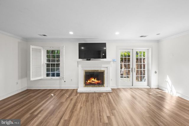 3545 WINFIELD LN NW, Washington, DC 20007