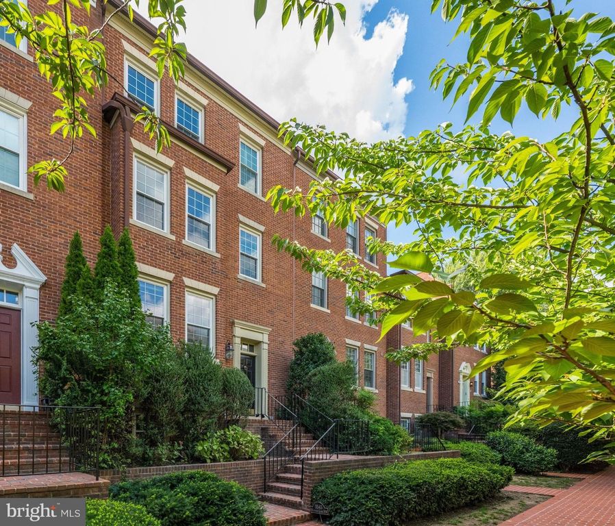 3545 WINFIELD LN NW, Washington, DC 20007