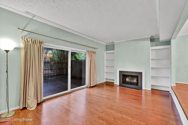 1208 Dalmally Ct, Louisville, KY 40222