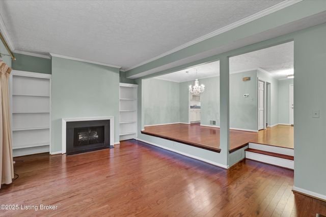 1208 Dalmally Ct, Louisville, KY 40222