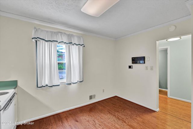 1208 Dalmally Ct, Louisville, KY 40222