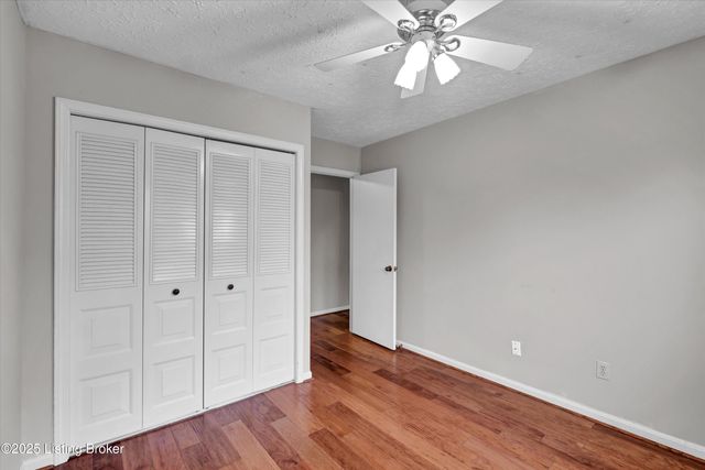 1208 Dalmally Ct, Louisville, KY 40222