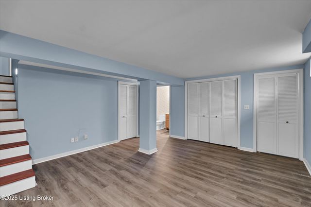 1208 Dalmally Ct, Louisville, KY 40222