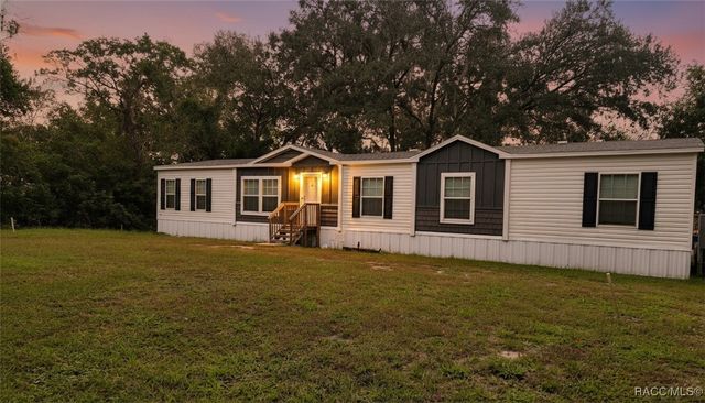 7988 E Northlake Drive, Floral City, FL 34436