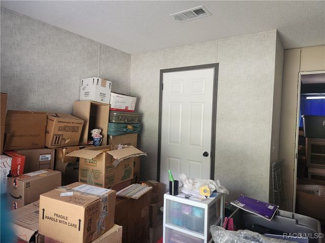 7988 E Northlake Drive, Floral City, FL 34436