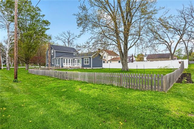 1234 Canandaigua Rd, Palmyra, NY 14522