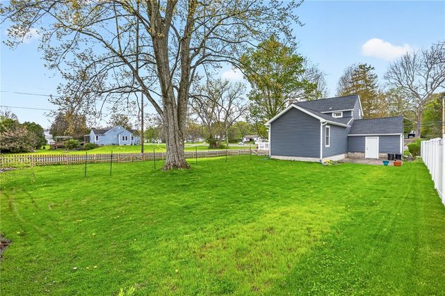 1234 Canandaigua Rd, Palmyra, NY 14522