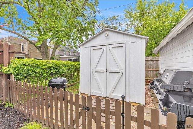 25 Byron Avenue, Tonawanda, NY 14223