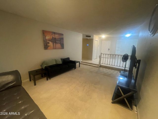 4020 W SWEETWATER Avenue, Phoenix, AZ 85029