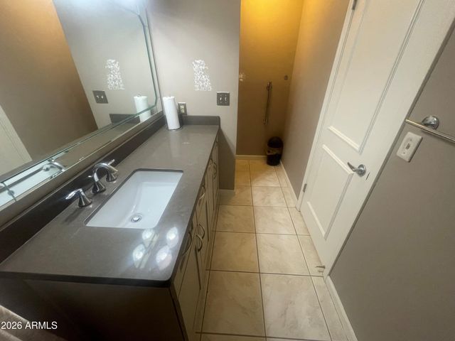 4020 W SWEETWATER Avenue, Phoenix, AZ 85029