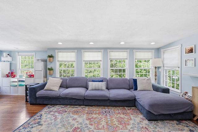 60-R Jasper St, Saugus, MA 01906