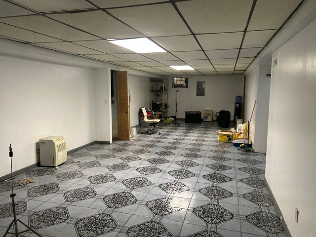 14904 Springfield Avenue, Midlothian, IL 60445