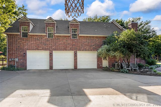 19524 E 74th Place North, Owasso, OK 74055