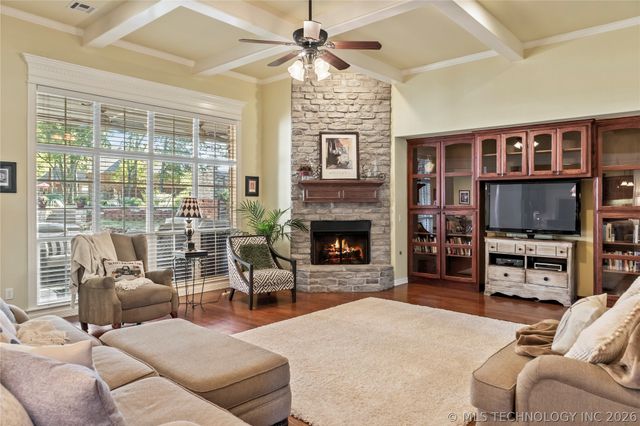 19524 E 74th Place North, Owasso, OK 74055