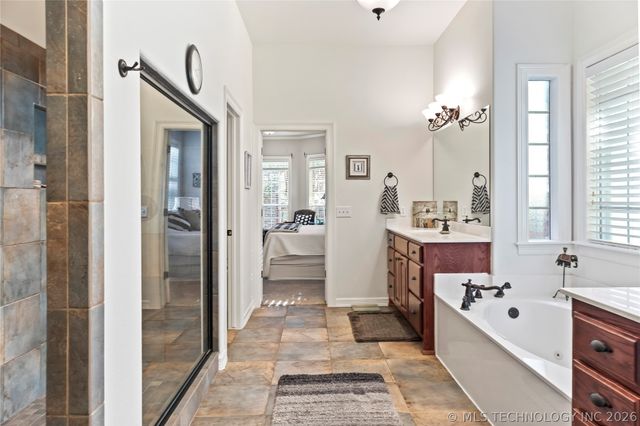 19524 E 74th Place North, Owasso, OK 74055