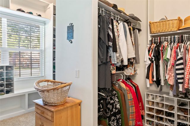 19524 E 74th Place North, Owasso, OK 74055