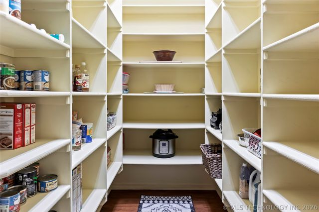 19524 E 74th Place North, Owasso, OK 74055