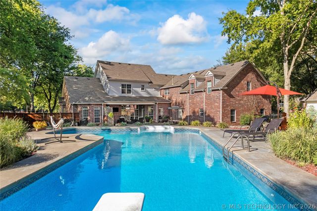 19524 E 74th Place North, Owasso, OK 74055