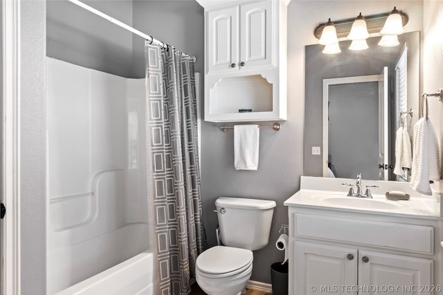 19524 E 74th Place North, Owasso, OK 74055