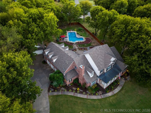 19524 E 74th Place North, Owasso, OK 74055