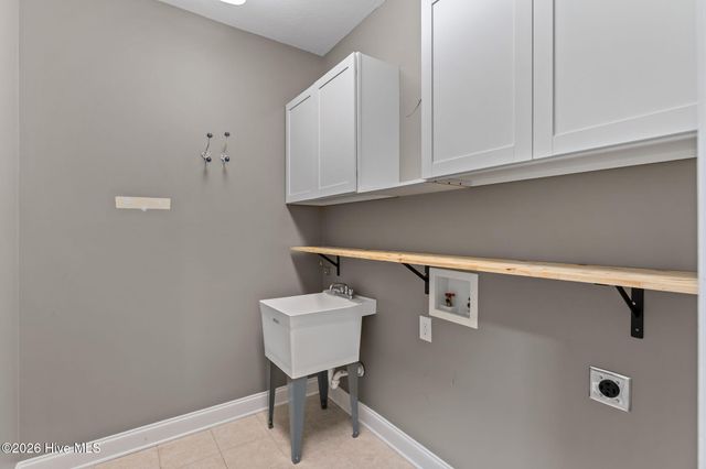 141 Longleaf Drive, West End, NC 27376