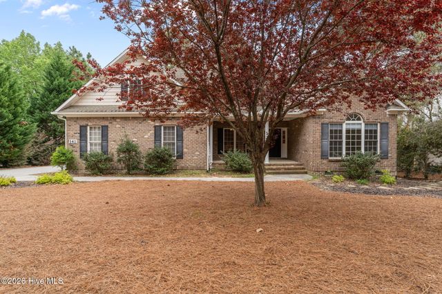 141 Longleaf Drive, West End, NC 27376