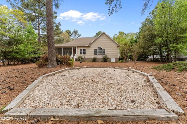 141 Longleaf Drive, West End, NC 27376