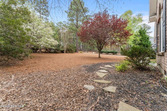 141 Longleaf Drive, West End, NC 27376