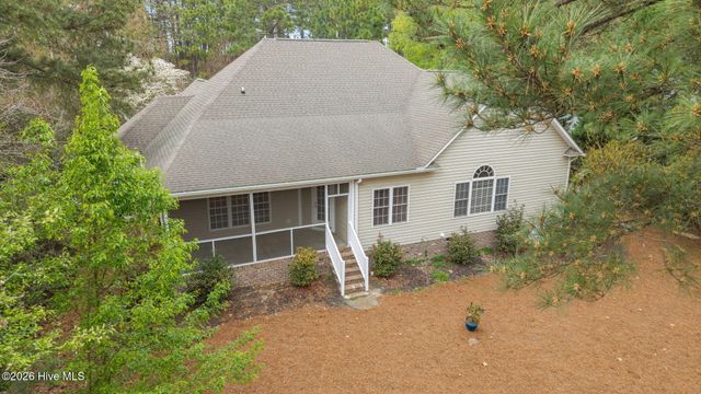141 Longleaf Drive, West End, NC 27376