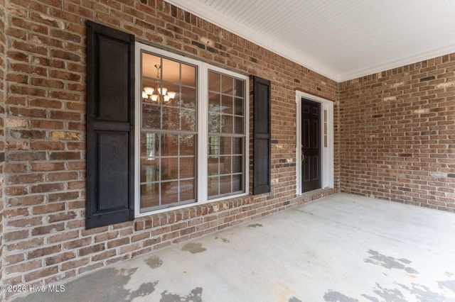 141 Longleaf Drive, West End, NC 27376