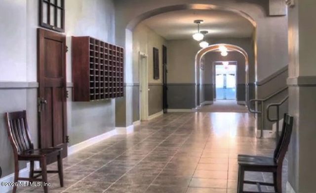 2525 COLLEGE Street 2202, Jacksonville, FL 32204