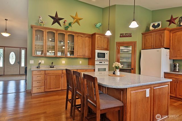 3723 Swede Hill Road, Clinton, WA 98236