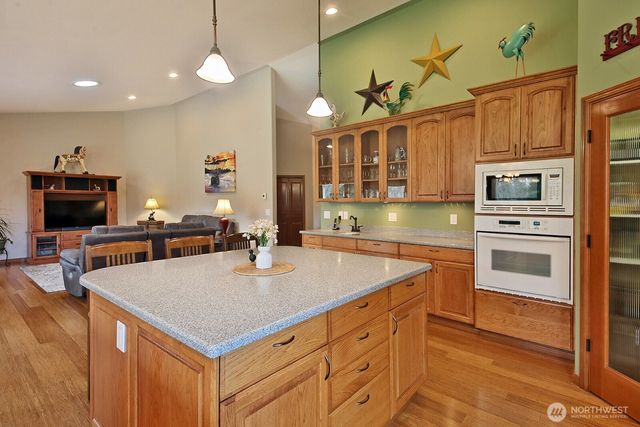 3723 Swede Hill Road, Clinton, WA 98236