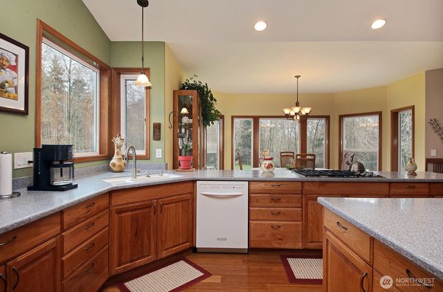 3723 Swede Hill Road, Clinton, WA 98236