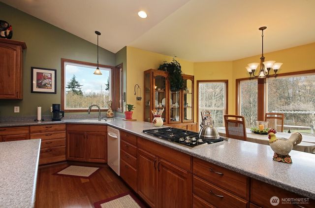 3723 Swede Hill Road, Clinton, WA 98236