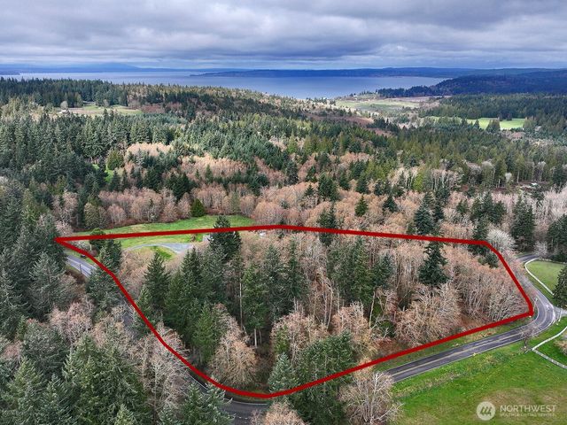 3723 Swede Hill Road, Clinton, WA 98236