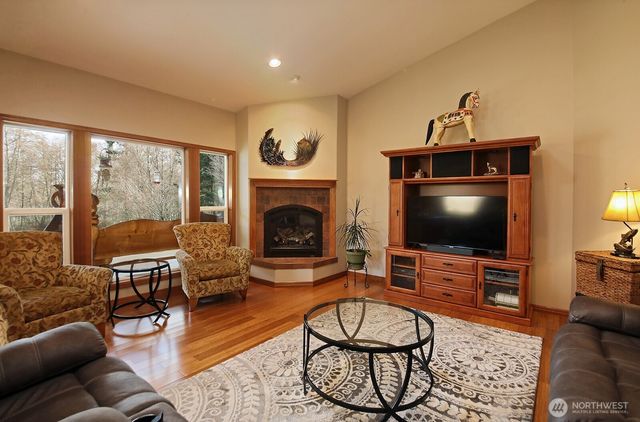 3723 Swede Hill Road, Clinton, WA 98236