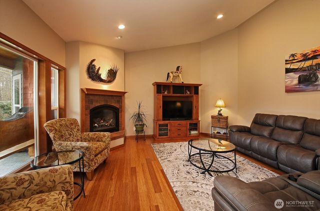 3723 Swede Hill Road, Clinton, WA 98236