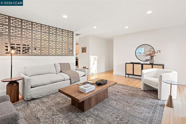 1005 Claremont Dr, Concord, CA 94518