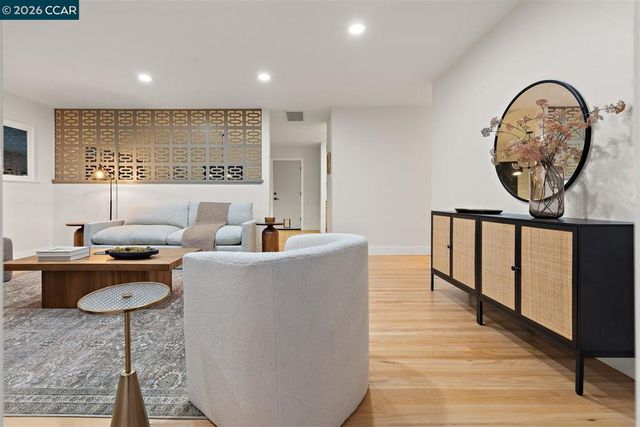 1005 Claremont Dr, Concord, CA 94518