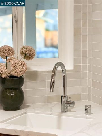 1005 Claremont Dr, Concord, CA 94518