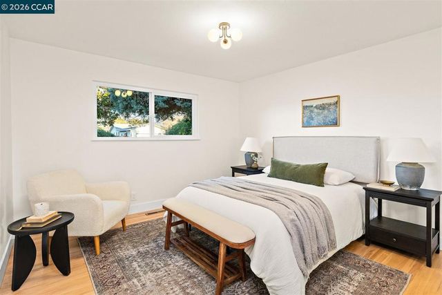 1005 Claremont Dr, Concord, CA 94518