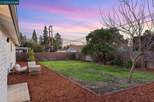 1005 Claremont Dr, Concord, CA 94518