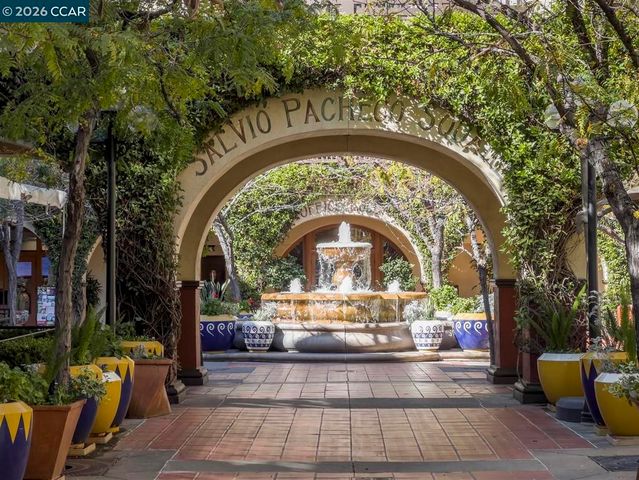 1005 Claremont Dr, Concord, CA 94518