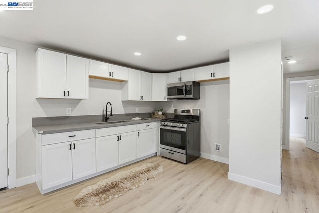 828 Olivina Ave 11, Livermore, CA 94551